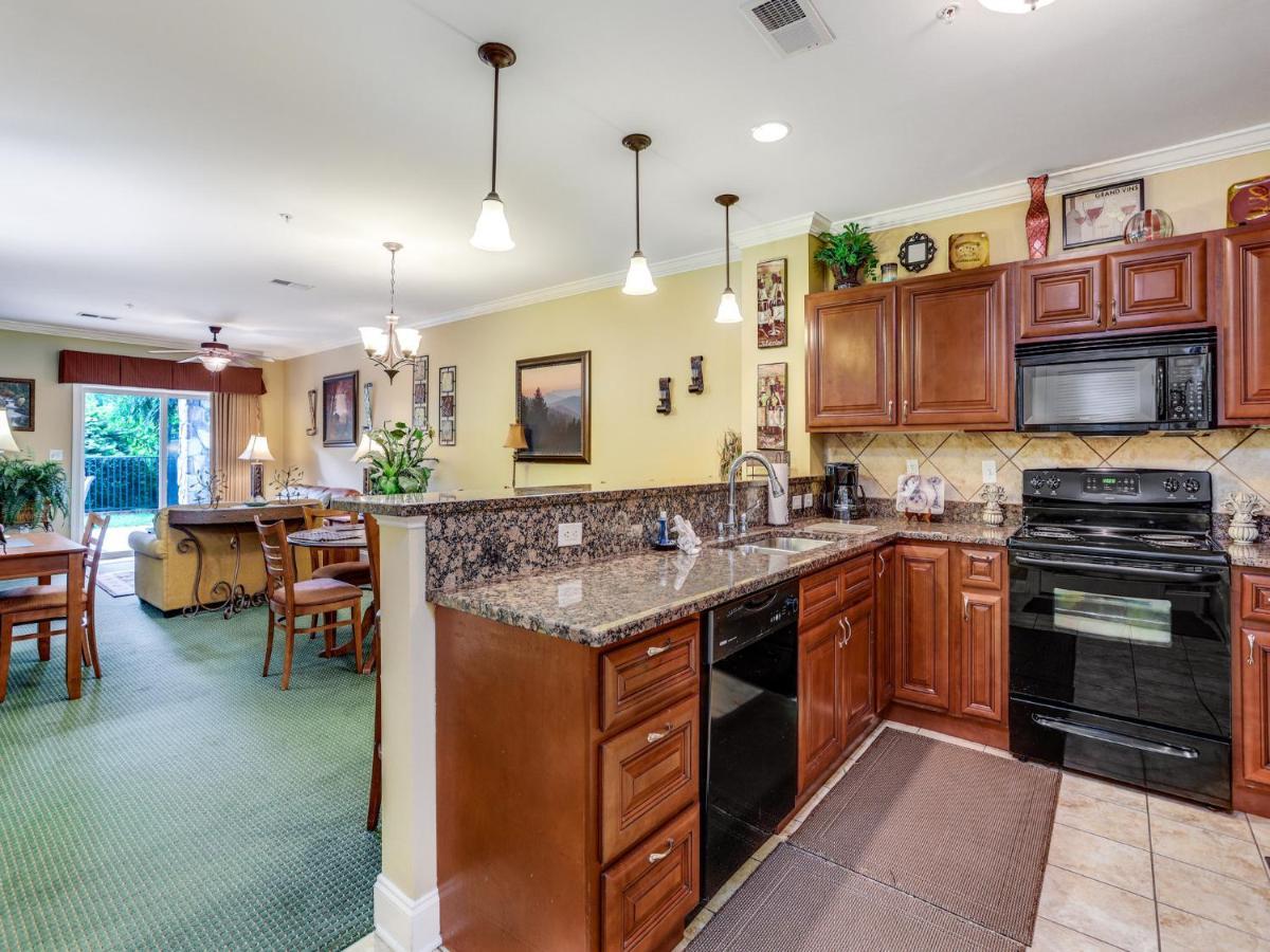 Downtown Delight, 2 Bedrooms, Pool, Hot Tub, Sleeps 6 Gatlinburg Bagian luar foto