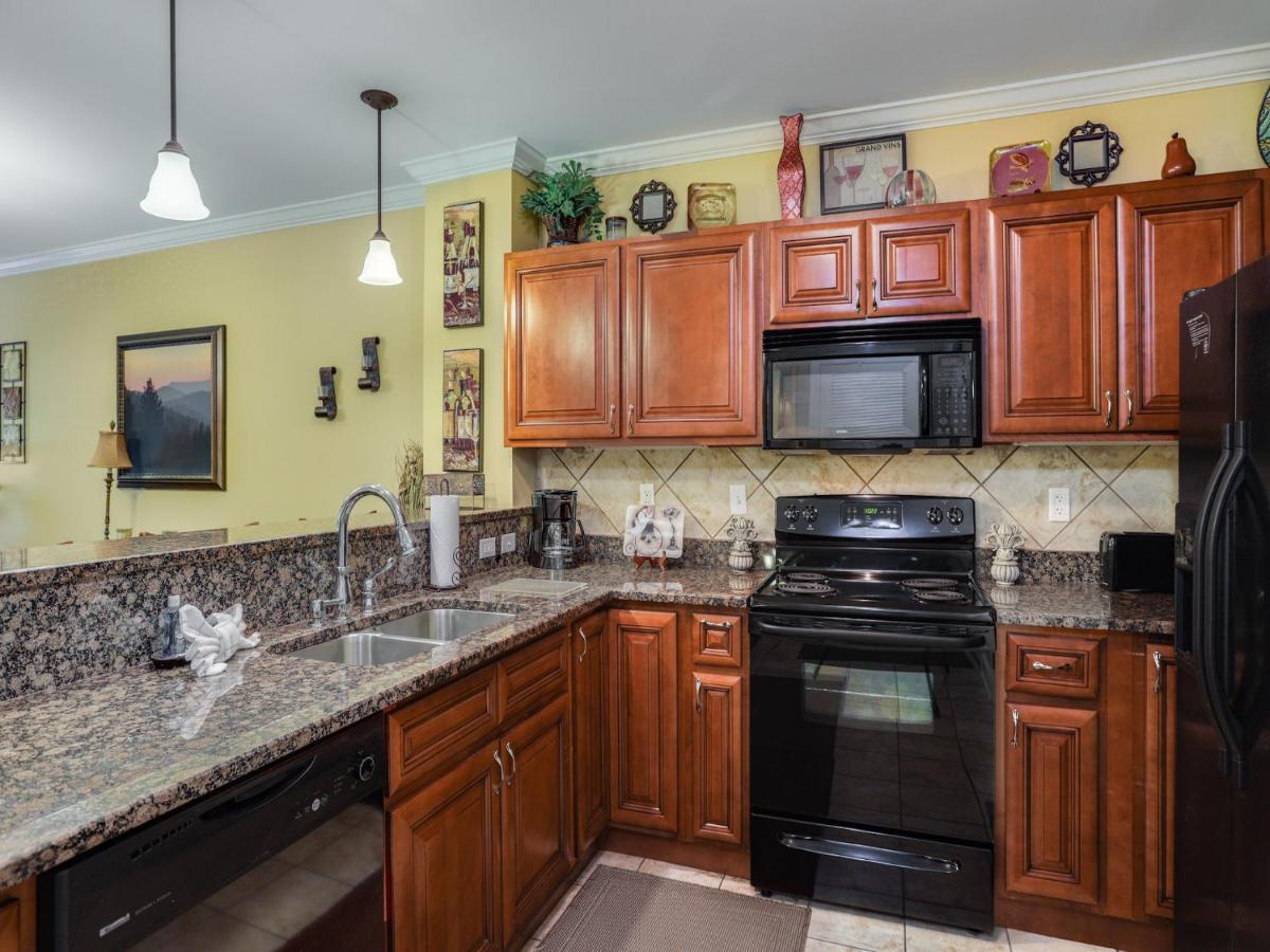 Downtown Delight, 2 Bedrooms, Pool, Hot Tub, Sleeps 6 Gatlinburg Bagian luar foto