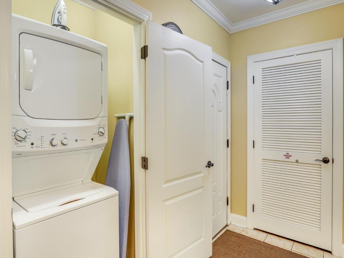 Downtown Delight, 2 Bedrooms, Pool, Hot Tub, Sleeps 6 Gatlinburg Bagian luar foto